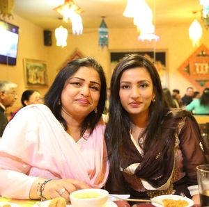 Meet your Posher, Samina